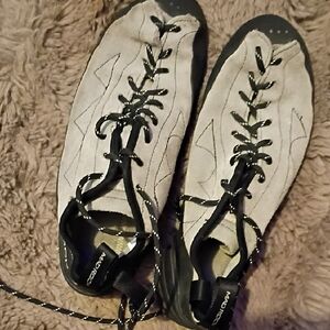 Mad Rock Men's Climbing Shoes - Gray and Black